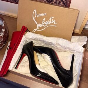 Christian Louboutin RRP$945 So Kate patent leather size EU 37